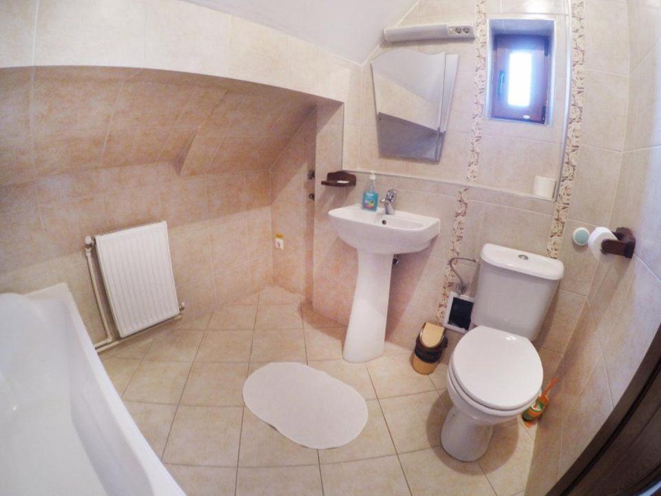 Quik Braşov Exterior foto